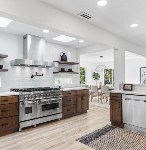 A beautiful kitchen remodel in Lake Oswego, OR by a Portland kitchen remodel contractor in Lake Oswego