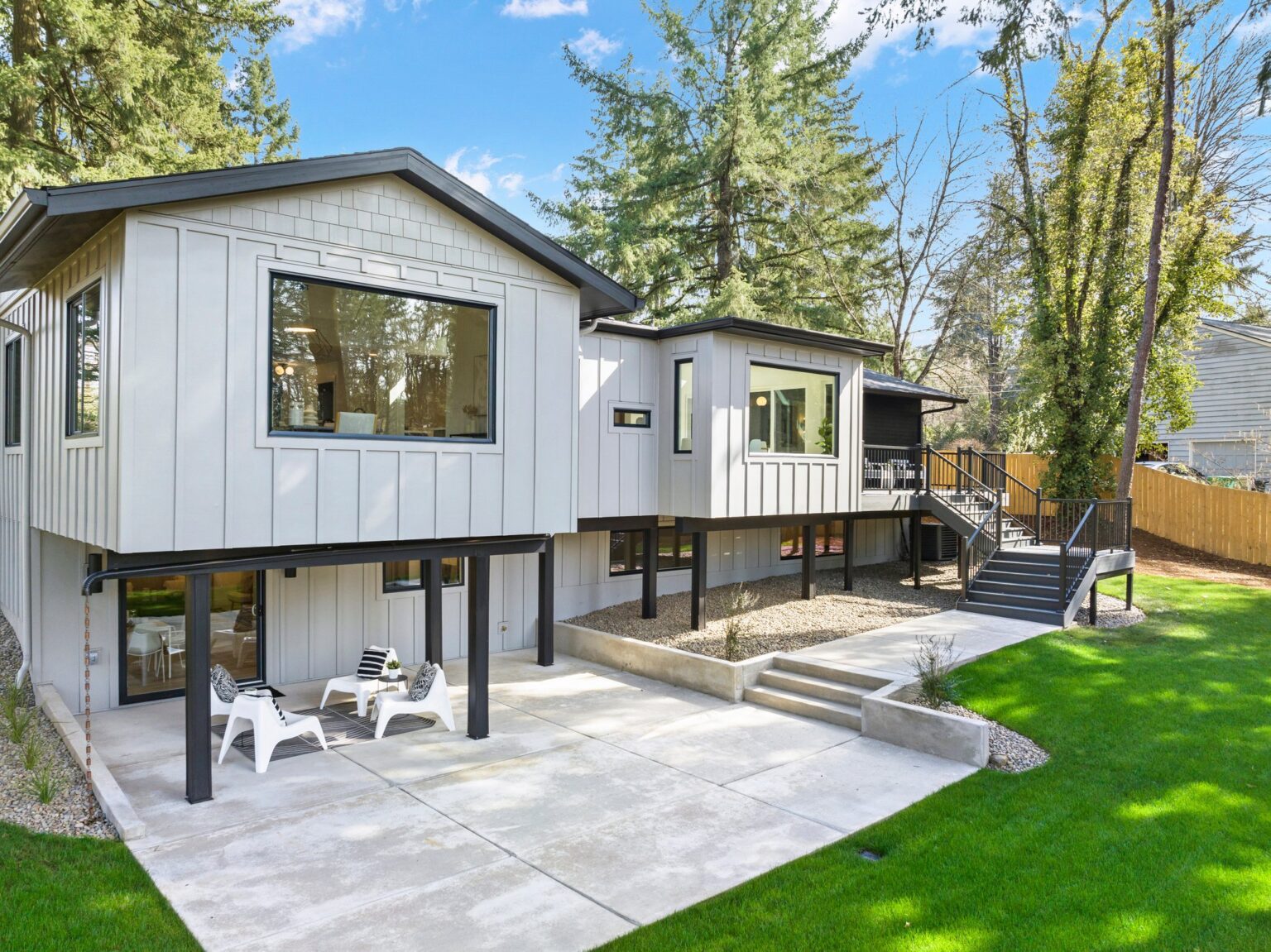 Concrete patio in Lake Oswego